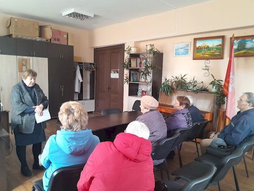 В районном Доме культуры прошло тематическое мероприятие «Согреем души добрым словом», посвященное слепым и слабовидящим людям.