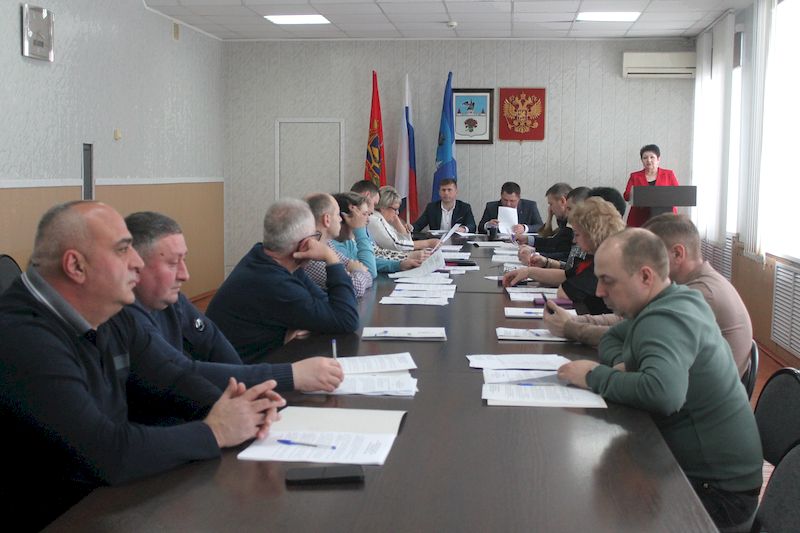 ГОРСОВЕТ: оперативная обстановка, бюджет, муниципальное имущество.