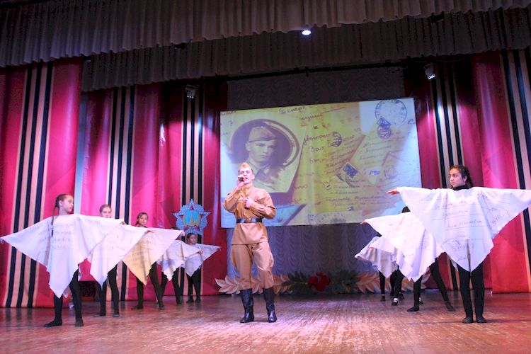 По сценарию Победы.