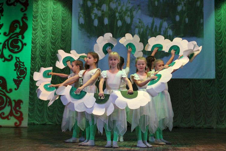 Праздник по весеннему расписанию.