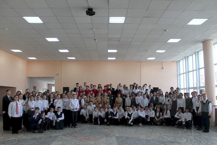 По уставу юнармейца.