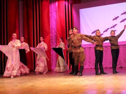 Любовью победив войну.