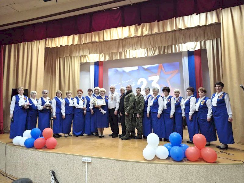 Народный хор ветеранов «Надежда».
