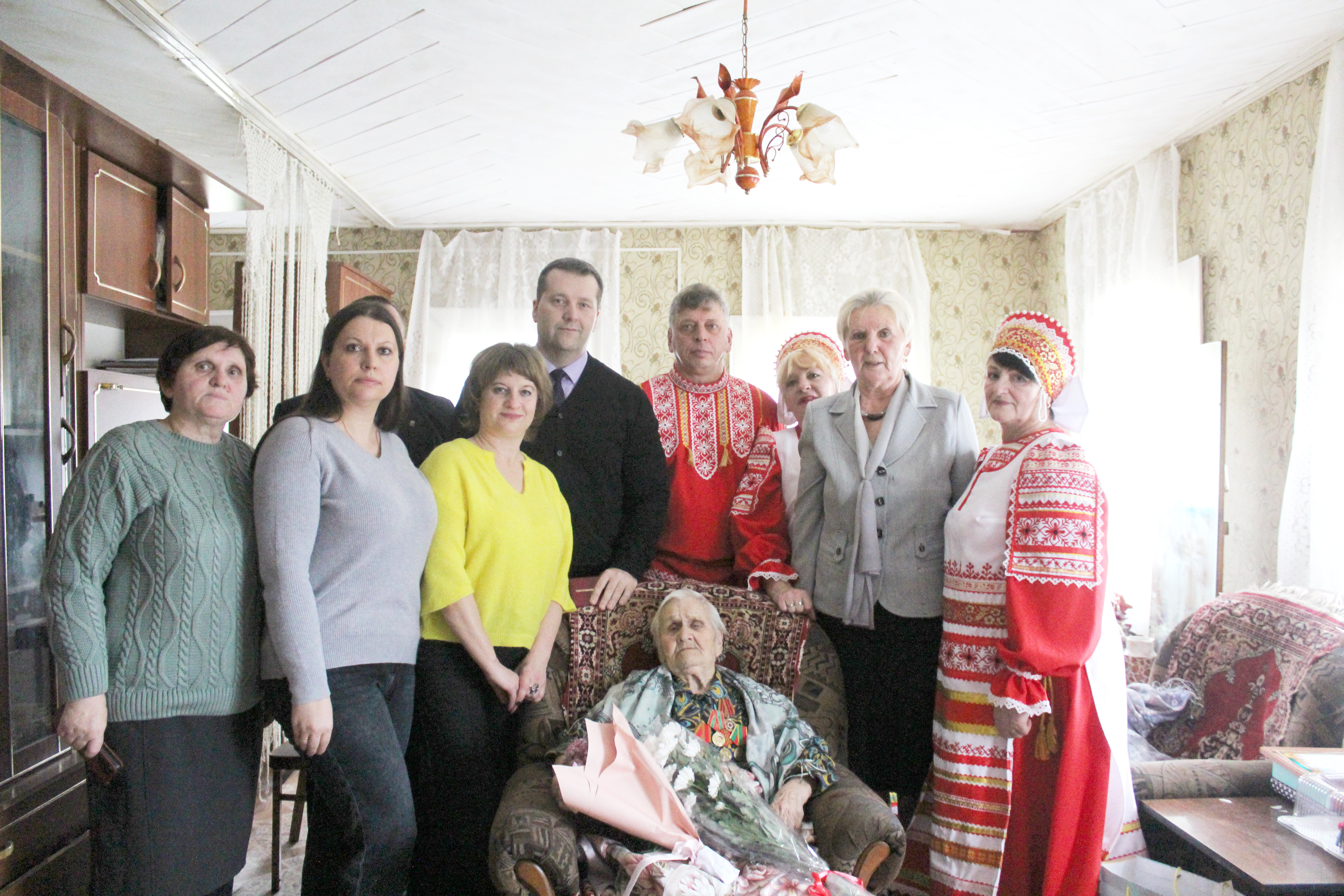 Жительница д. Бабинка Феоктиста Прокопьевна Лазутина встретила 100-летний юбилей.