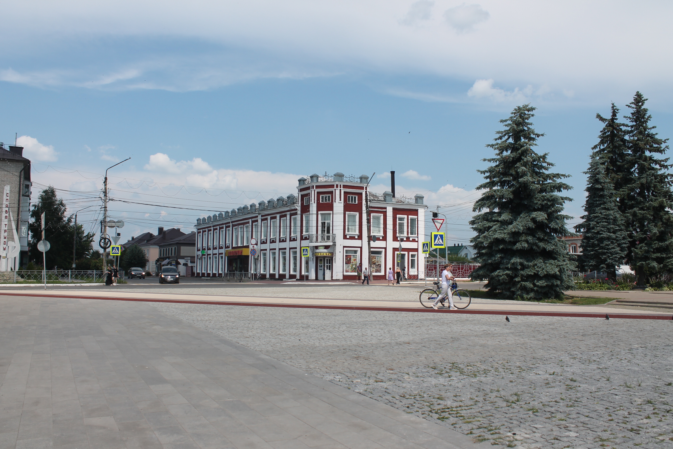 универмаг г. Карачев.