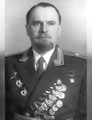 Петерс Георгий Борисович.